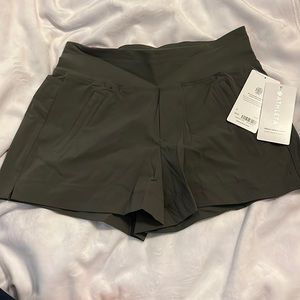 NWT green Athleta shorts